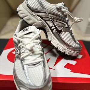 Nike White and Silver Mesh Runner Sneakers